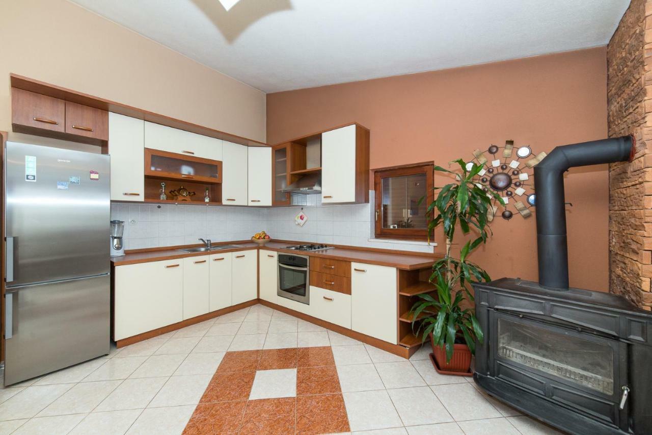 Kaštela Villa Marica מראה חיצוני תמונה